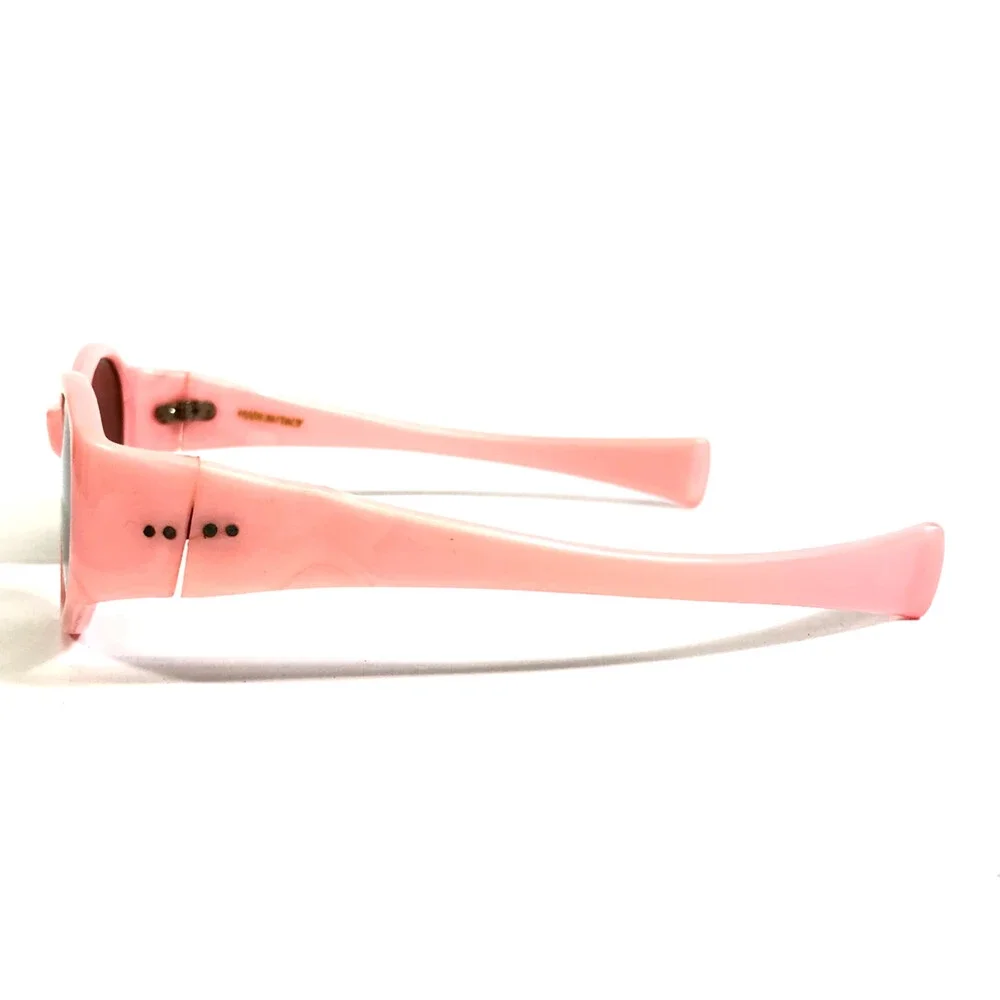 Vintage Sunglasses Baby Pink Oval Frames with Dark Brown Glass Lenses 57-19-125